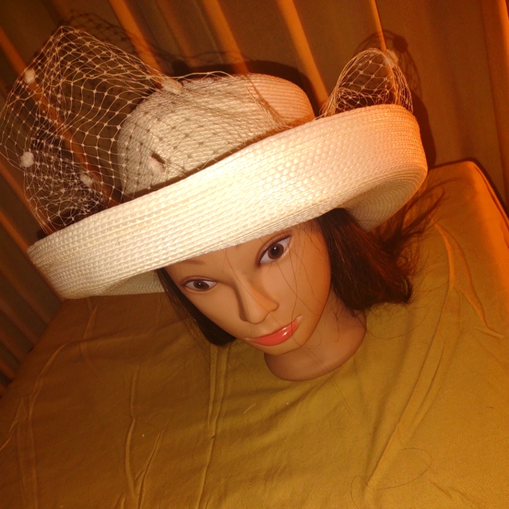 Women's Mother of Bride Ivory Large Brim Wedding Bridal Hat With A Birdcage Veil